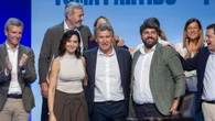 Los pantalones más virales de Zara los tiene Ayuso y así los combina para ir a la oficina en Murcia