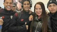 La foto con una actriz porno que ha acabado con seis futbolistas expulsados por su club