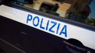 Cuatro adolescentes agreden con pistolas de agua e insultos a una mujer discapacitada en Italia