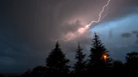 Riesgo inminente: tormentas secas con rayos, "reventones" y granizo en estas zonas de España