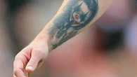 Un padre gasta más de 58.000 euros para eliminar todos sus tatuajes tras arrepentirse al tener hijos