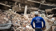 ¿Cuánto puede aguantar una persona bajo los escombros sin agua ni comida tras un terremoto?