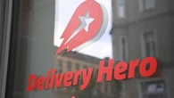 Delivery Hero, matriz de Glovo, se dispara un 12% en Bolsa tras confirmar el acercamiento de Uber para comprar la compañía por 10.000 millones