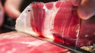 Otro motivo para comer jamón: esta es la increíble cantidad de vitamina B12 que aporta