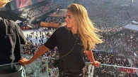 Amelia Bono confirma que las botas cowboy siguen siendo las reinas de los conciertos en el octavo show de Bad Bunny en Madrid