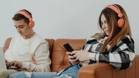 "No se arregla ni con gritos, ni con persecuciones ni tampoco con castigos": el aviso de un psicólogo a los padres con hijos adolescentes
