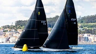 El Trofeo Xacobeo en Sanxenxo alcanza su 4ª serie de la Liga de 6 Metros y J/80