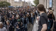Francia se echa a la calle en una huelga general contra los recortes del Gobierno