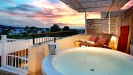 Muere de forma repentina tras celebrar su luna de miel en un lujoso spa: “Ayer brindábamos en el jacuzzi, hoy estoy enterrando a mi mujer”