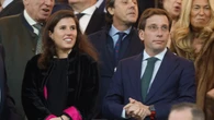Teresa Urquijo y Almeida se visten iguales con kimonos coloridos y originales en una cita en Madrid