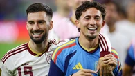 La emoción de España justo antes del pitido final ante Francia: llora Baena, el abrazo de Olmo y Gavi, los saludos de De la Fuente...