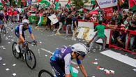 "Nos llaman asesinos". Así vive el equipo Israel la Vuelta desde dentro