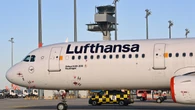 Lufthansa sigue la estrategia de Ryanair y estudia suprimir 100 vuelos por semana en Alemania debido a los altos impuestos y tasas