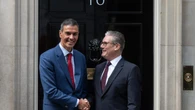 Starmer cita a Sánchez como ejemplo de que el progresismo sigue vigente