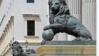 Toros, trenes, pisos, Gibraltar, Israel...hasta agotar la legislatura