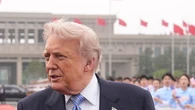 Donald Trump habla con la primera ministra de Japón tras concluir su visita a China