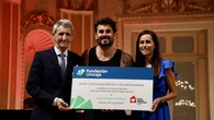 Fundación Unicaja entrega la recaudación de su velada solidaria con Antoñito Molina a la Casa Ronald McDonald