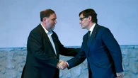 Illa y Junqueras solemnizan el pacto de los presupuestos catalanes a la espera de Comuns