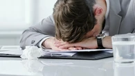 "Quedarte 10 o 15 minutos más cada día en tu puesto de trabajo son horas extra": un experto alerta sobre este derecho