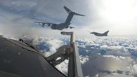 España aporta dos cazas y un avión cisterna a la misión de la OTAN contra los drones rusos