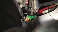 Los carburantes alivian el bolsillo en plena cuesta de septiembre tras bajar a nuevos mínimos