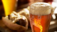 Muchos la rechazan, pero la espuma de la cerveza cumple una función esencial