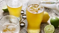 El aviso de la OCU sobre las cervezas con limón que consumen miles de españoles