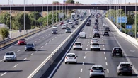 La DGT avisa cada vez más: ¿qué es el ‘icing’ y por qué te pueden multar con hasta 200 euros?