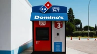 Domino's Pizza revoluciona el negocio con su primer vending en España: pizzas recién hechas en solo 3 minutos