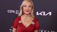 Carmen Lomana viaja a República Dominicana con el Valentino más querido de su armario y demuestra que las grandes piezas nunca pasan de moda