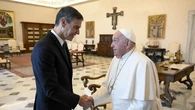 Milagros Tolón la única representante del Gobierno en la misa del Papa León XIV en Cibeles