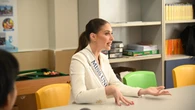 Solidaridad con corona: Andrea Valero, Miss Universo España 2025, acompaña a adolescentes de Aldeas Infantiles SOS