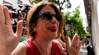 La crónica de Marta Robles: Joyas, fontanería fina, juicios varios y tanto escándalo como cinismo