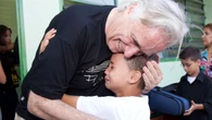 El pianista y director de orquesta brasileño João Carlos Martins gana el premio a toda una vida profesional