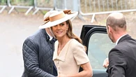 De Kate Middleton a Camila Parker vestida de blanco: todos los looks de la boda de Peter Phillips y Harriet Sperling
