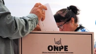La UE destaca el orden y la transparencia de la segunda vuelta en Perú, pero alerta de la lentitud del escrutinio