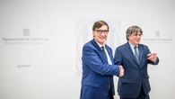 El gabinete de Illa retira las banderas oficiales de España para recibir a Carles Puigdemont