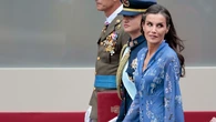 La Reina Letizia recupera su vestido floral de Juan Vidal para presidir el Día de las Fuerzas Armadas 2026 en Vigo