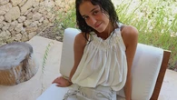 Ni alpargatas ni chanclas: Victoria Federica apuesta por unas sandalias joya artesanales hechas en el Mediterráneo