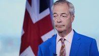 El populista británico Nigel Farage dimite como diputado y optará a la reelección