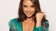 Chenoa: "No sé cómo aguanté para no dar en la cabeza a los fotógrafos que metían la cámara debajo del vestido para sacarte las bragas"