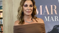 Mar Flores se empodera en la presentación de sus memorias con el look más elegante y poderoso del otoño