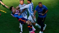 Así ha sido la pelea entre Paredes y Gavi tras la final del Mundial entre España y Argentina