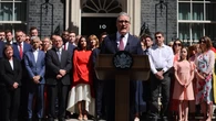 Starmer se despide de Downing Street y asegura que deja un Reino Unido "más fuerte y más justo"
