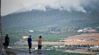 Preocupa el viento en el incendio de la Vall d’Uixo que sigue activo y no se podrá dar por estabilizado hoy