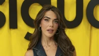 Violeta Mangriñán todavía conserva esta camiseta vintage de Zara que sienta fenomenal con vaqueros anchos