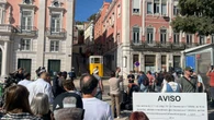 Descubren que el padre del niño de tres años que sobrevivió en el funicular de Lisboa también vive: era un herido sin identificar