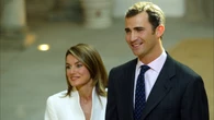 Giorgio Armani y la realeza: del histórico traje blanco de la Reina Letizia al vestido de boda de Charlene de Mónaco