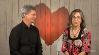 Un soltero de 'First Dates' desvela sus libros favoritos y deja perpleja a su cita: "Me gustan la Biblia y el Kamasutra"