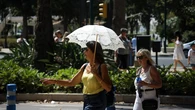 La AEMET activa la alerta roja por calor extremo: temperaturas superiores a los 44 ºC antes del desplome térmico